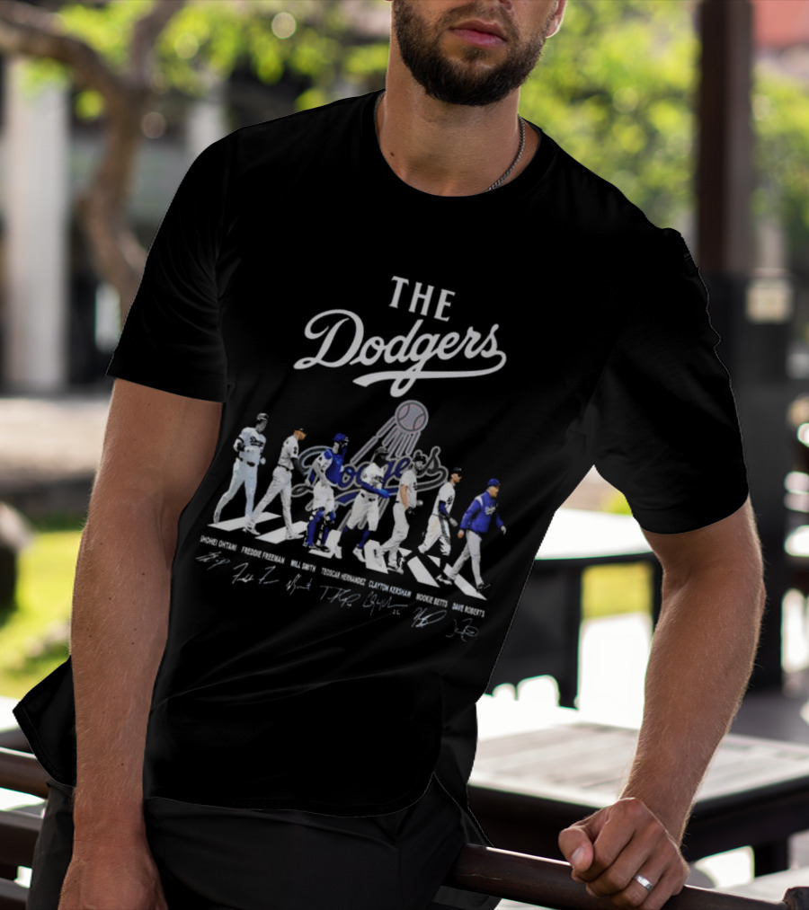 The Dodgers Shohei Ohtani Freddie Freeman Will Smith Trayce Thompson Clayton Kershaw Mookie Betts Dave Roberts Signatures T-Shirt