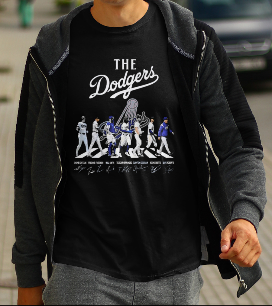 The Dodgers Shohei Ohtani Freddie Freeman Will Smith Trayce Thompson Clayton Kershaw Mookie Betts Dave Roberts Signatures T-Shirt