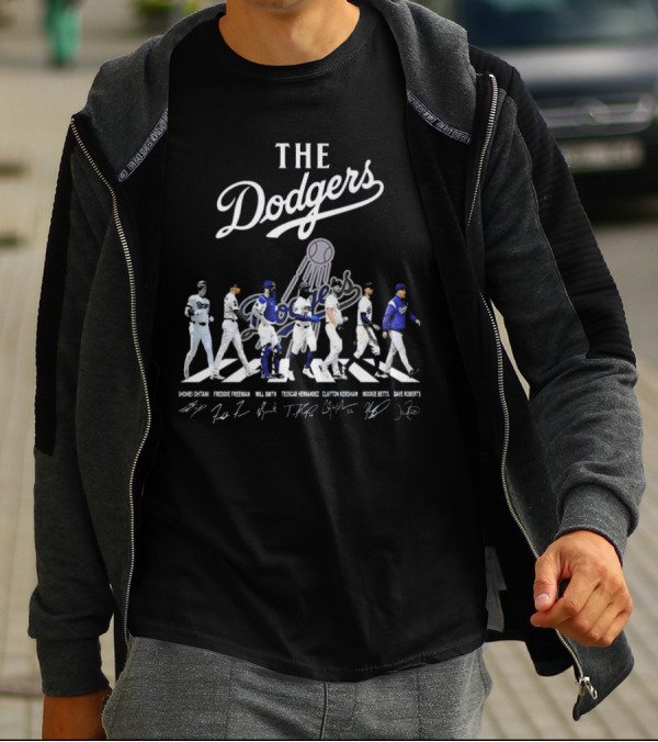 The Dodgers Shohei Ohtani Freddie Freeman Will Smith Trayce Thompson Clayton Kershaw Mookie Betts Dave Roberts Signatures T-Shirt