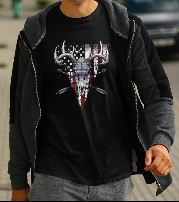 Retro Howitzer Deer Skull With Arrows And American Flag Background T-Shirt
