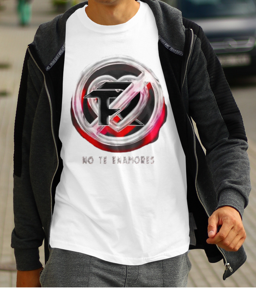 No Te Enamores Fuerza Logo Heart T-Shirt