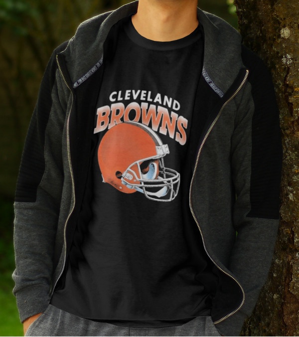 Cleveland Browns Helmet Logo Gradient T-Shirt