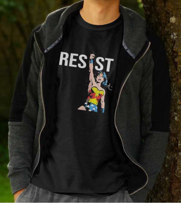 Wonder Woman Resist Power Iconic Fist Uplift T-Shirt