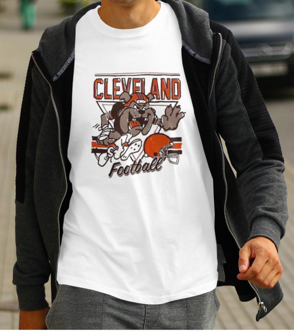 Cleveland Browns Cartoon Dawg With Helmet Football T-Shirt