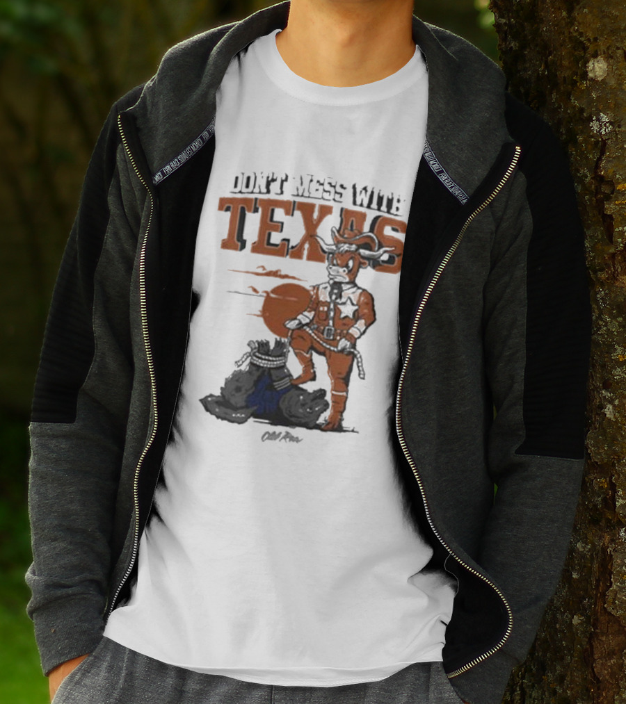 Don’t Mess With Texas Football Cowboy Stomping An Opponent T-Shirt