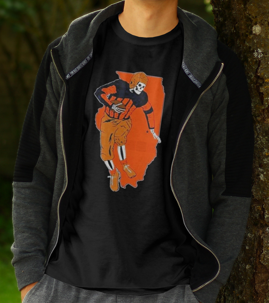 Il Football Pocket Skeleton Player Over Illinois Map T-Shirt