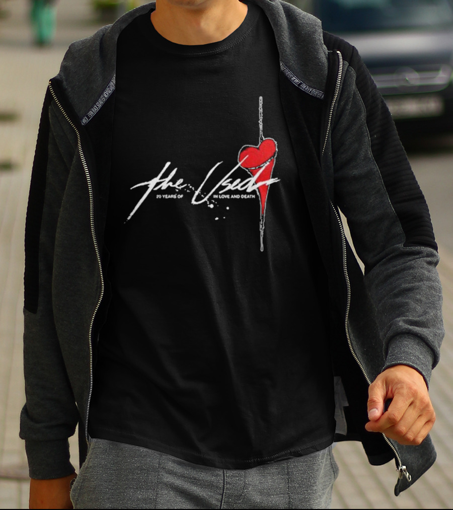 The Used 20 Years Of In Love And Death Red Heart Vintage T-Shirt