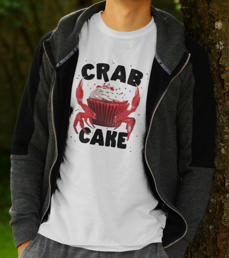 CRAB CAKE Strawberry Cream Cupcake T-Shirt