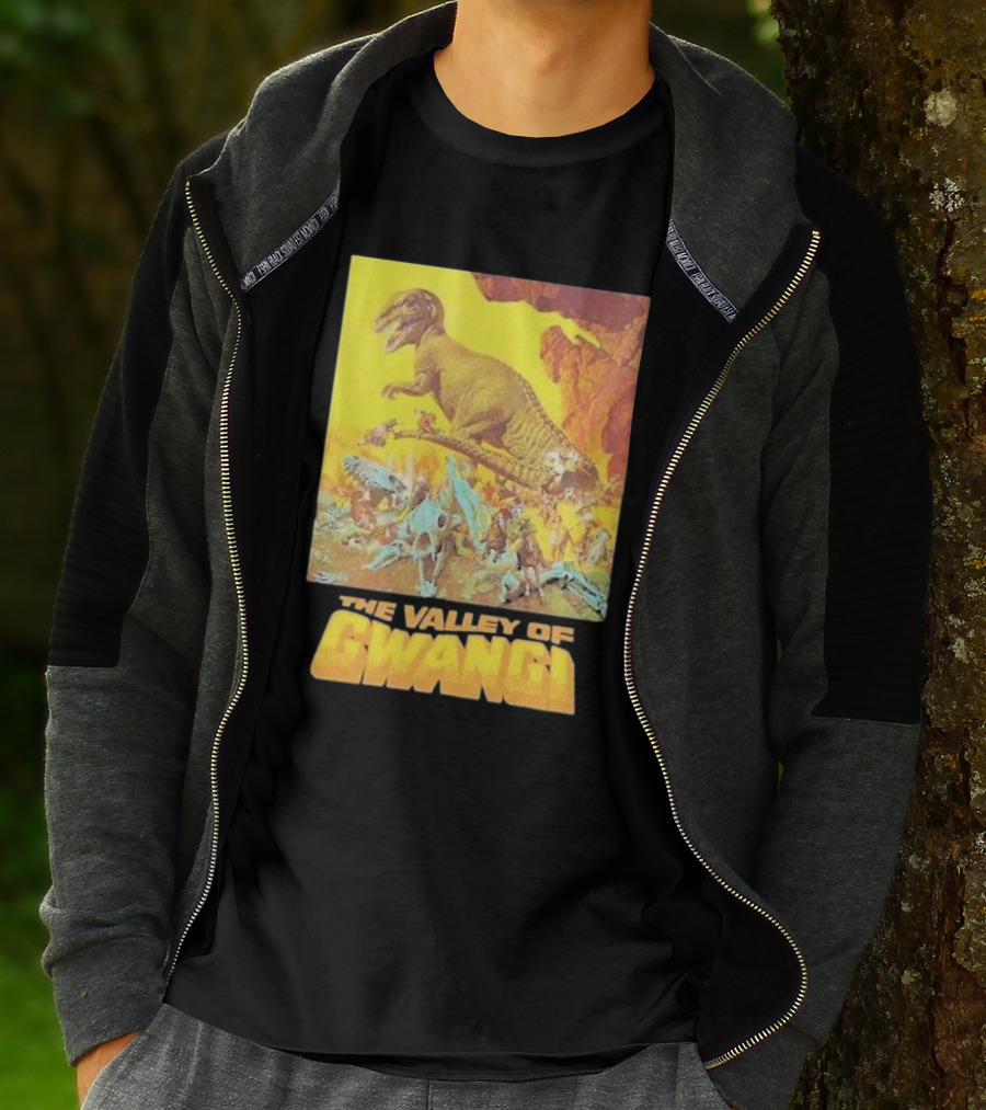 The Valley Of Gwangi Dinosaur Adventure Scene T-Shirt