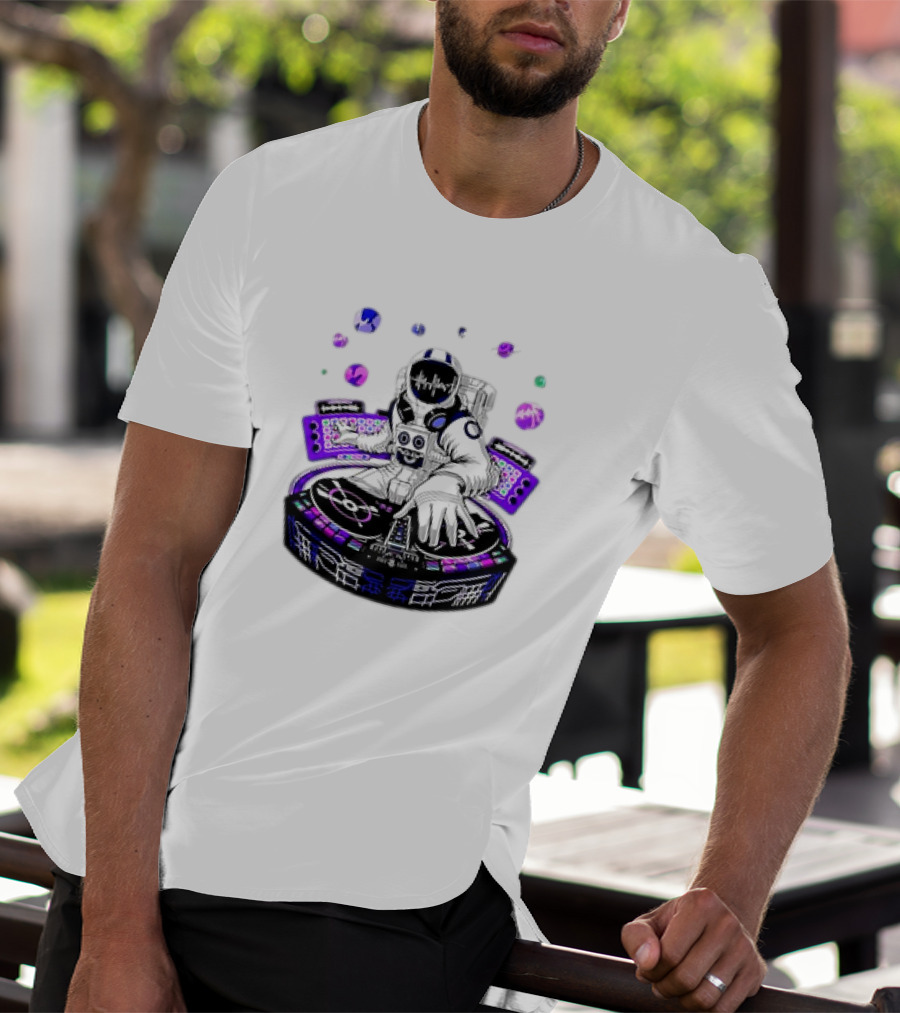 Astronaut Psychedelic DJ Psytrance Techno EDM Festival Space Music Bubbles T-Shirt