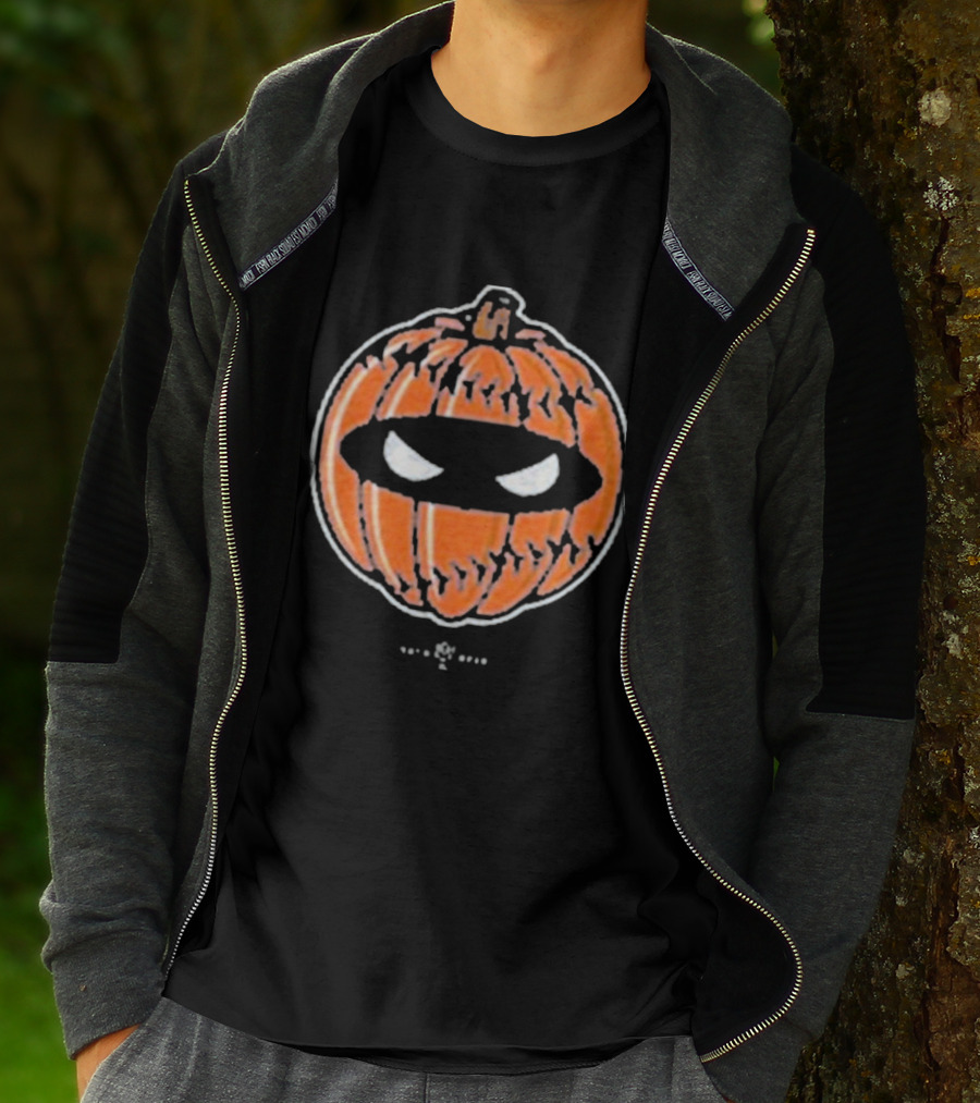 Pitching Ninja Playoff Pumpkin Jack-O'-Lantern Eyes T-Shirt