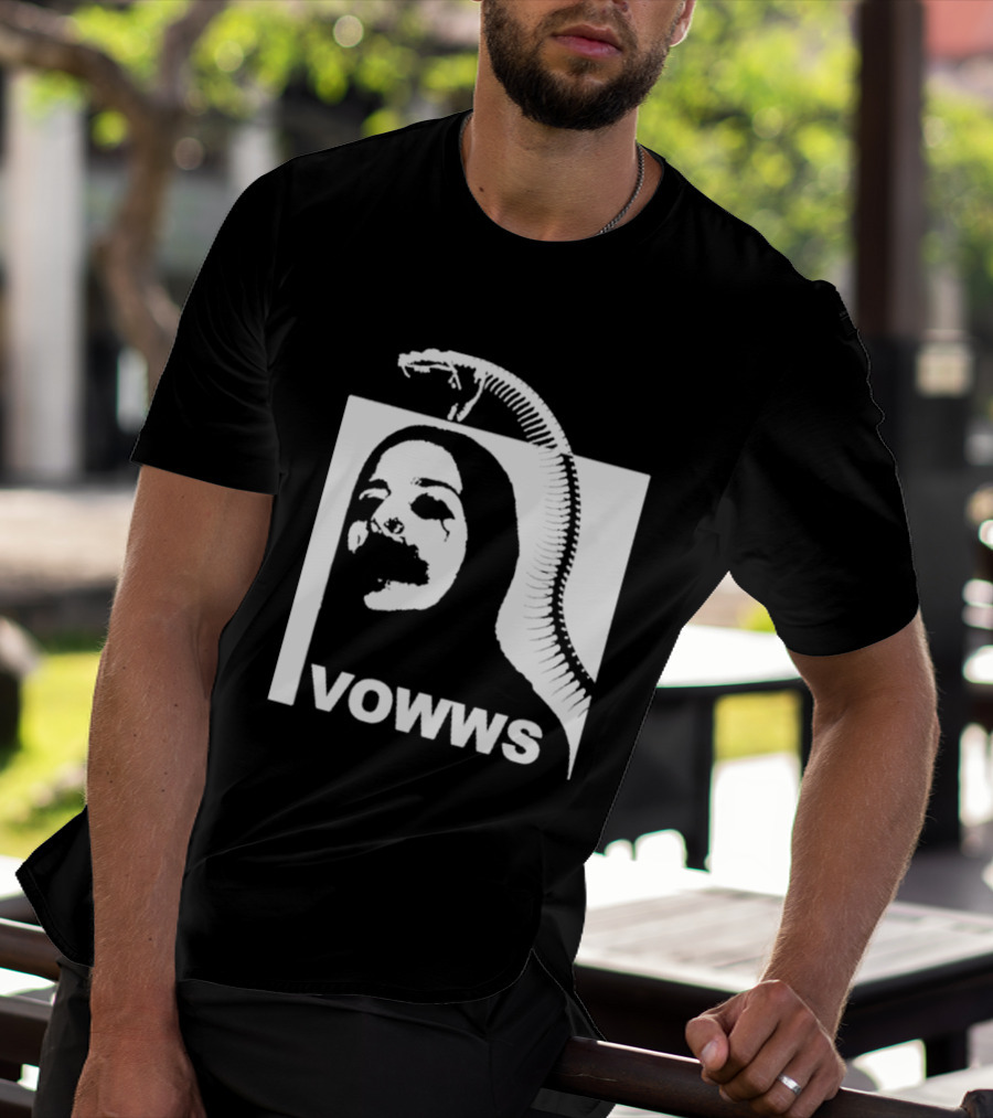 Vowws Snake Minimalist T-Shirt