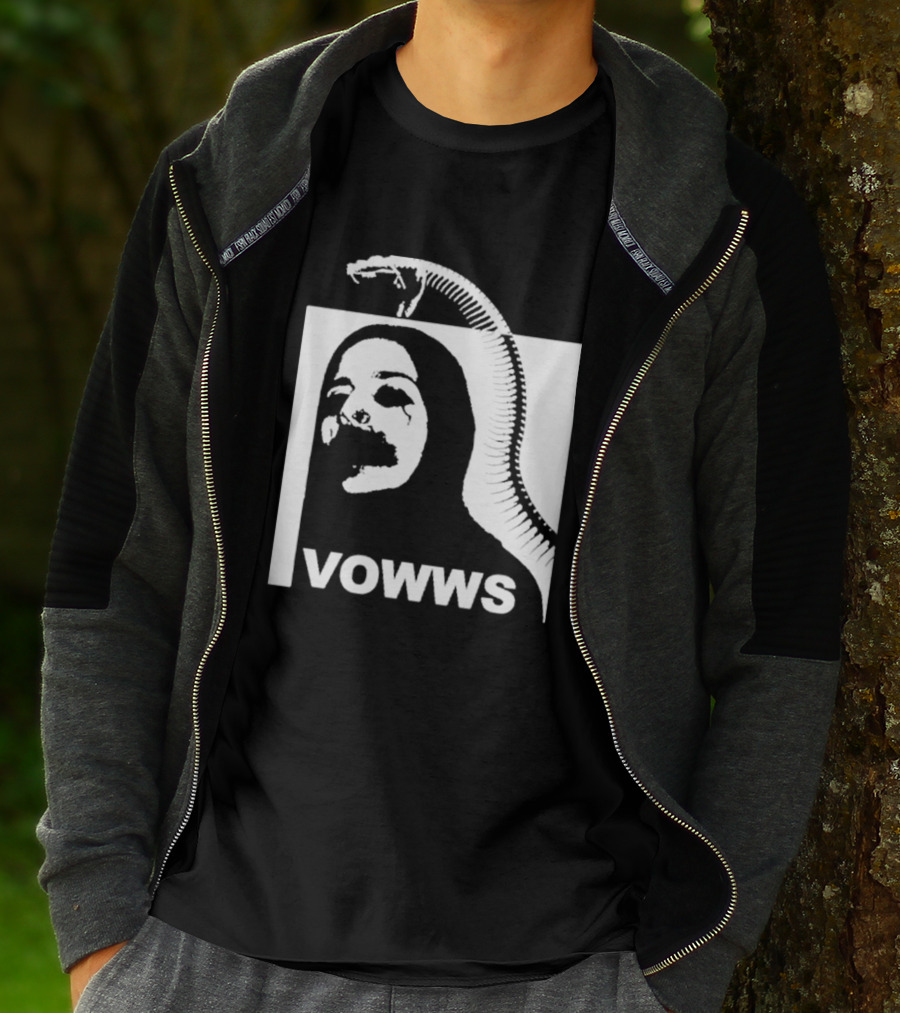 Vowws Snake Minimalist T-Shirt