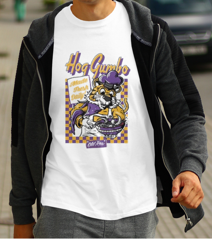 Old Row Hog Gumbo Made Fresh Daily Tiger Chef Purple Gold Checkered T-Shirt