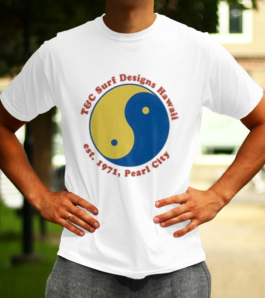 T&C Surf Designs Hawaii Est 1971 Pearl City Yin Yang T-Shirt