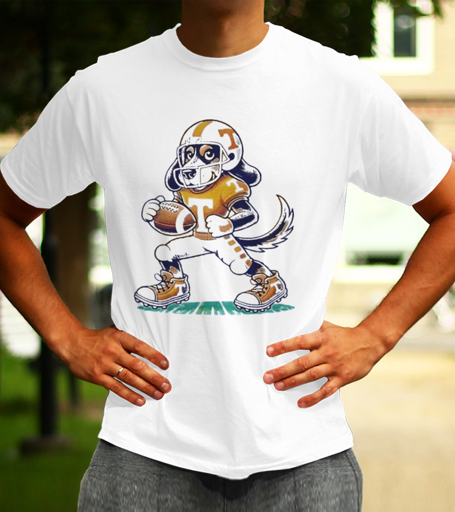 Tennessee Vols Smokey Dog Mascot Football Player T-Shirt