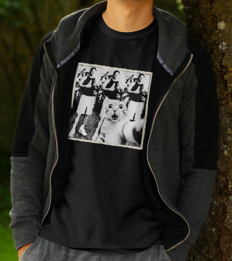 Cat Selfie With Taehyung Sasquatch And Cat Black And White Duplicate Thumbs Up T-Shirt