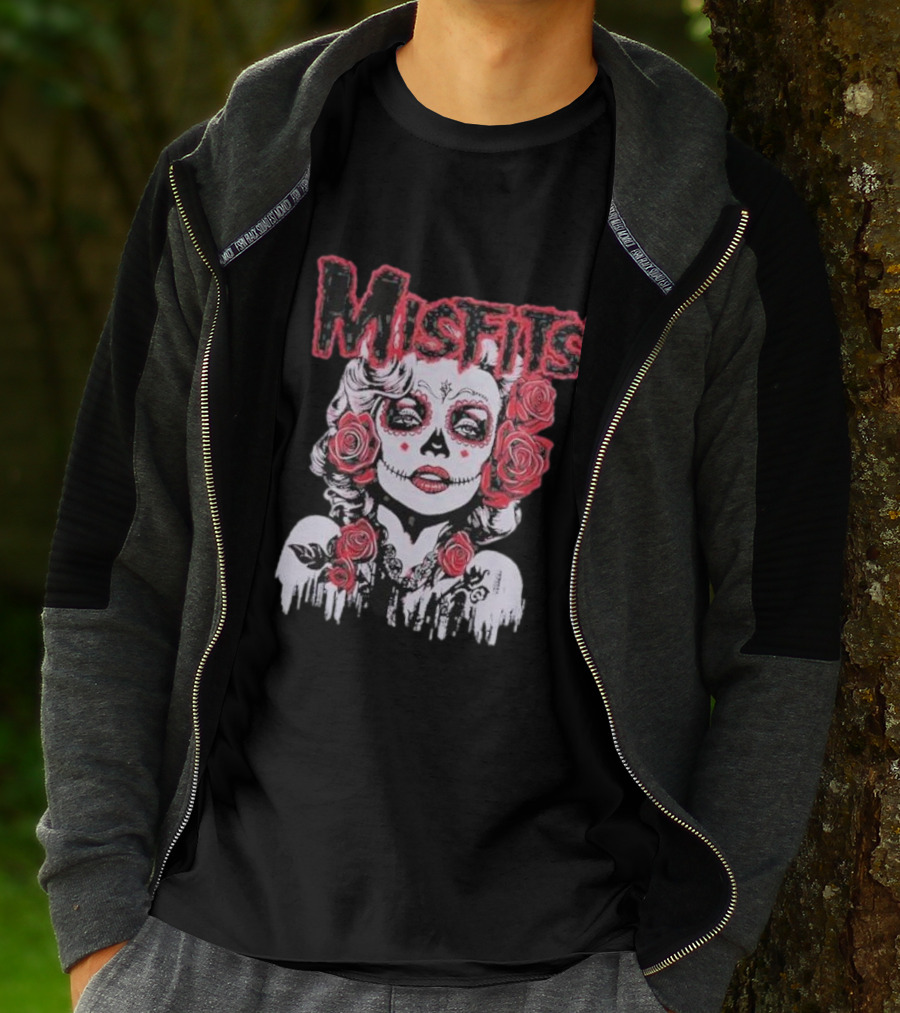Misfits Dia De Los Muertos Iconic Star With Roses T-Shirt