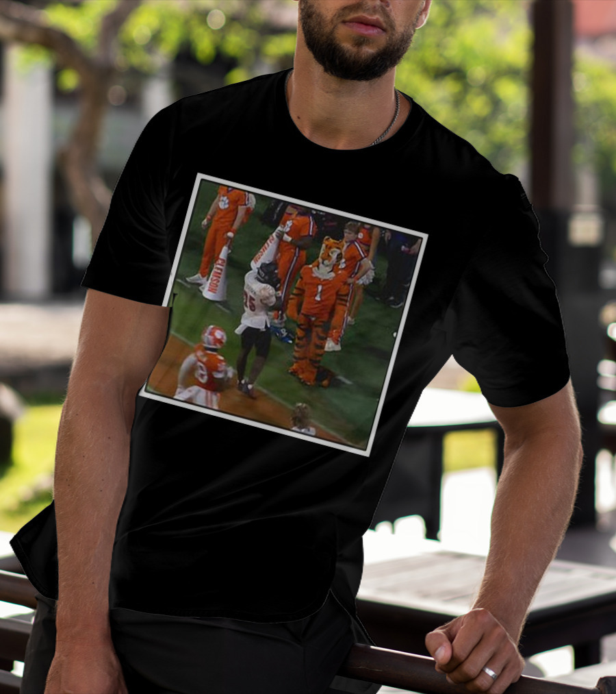 Clemson Tigers Mascot And Louisville Cardinals Player On Sideline T-Shirt