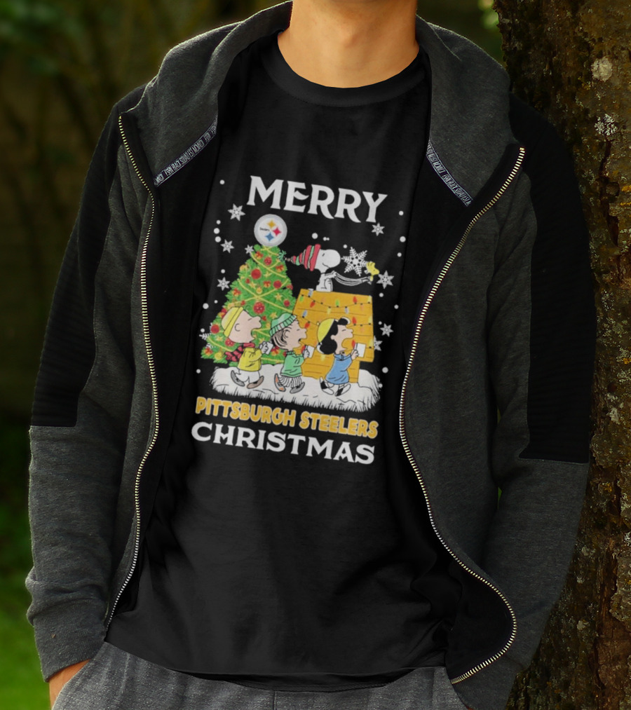 Merry Pittsburgh Steelers Christmas Peanuts Snoopy Holiday T-Shirt