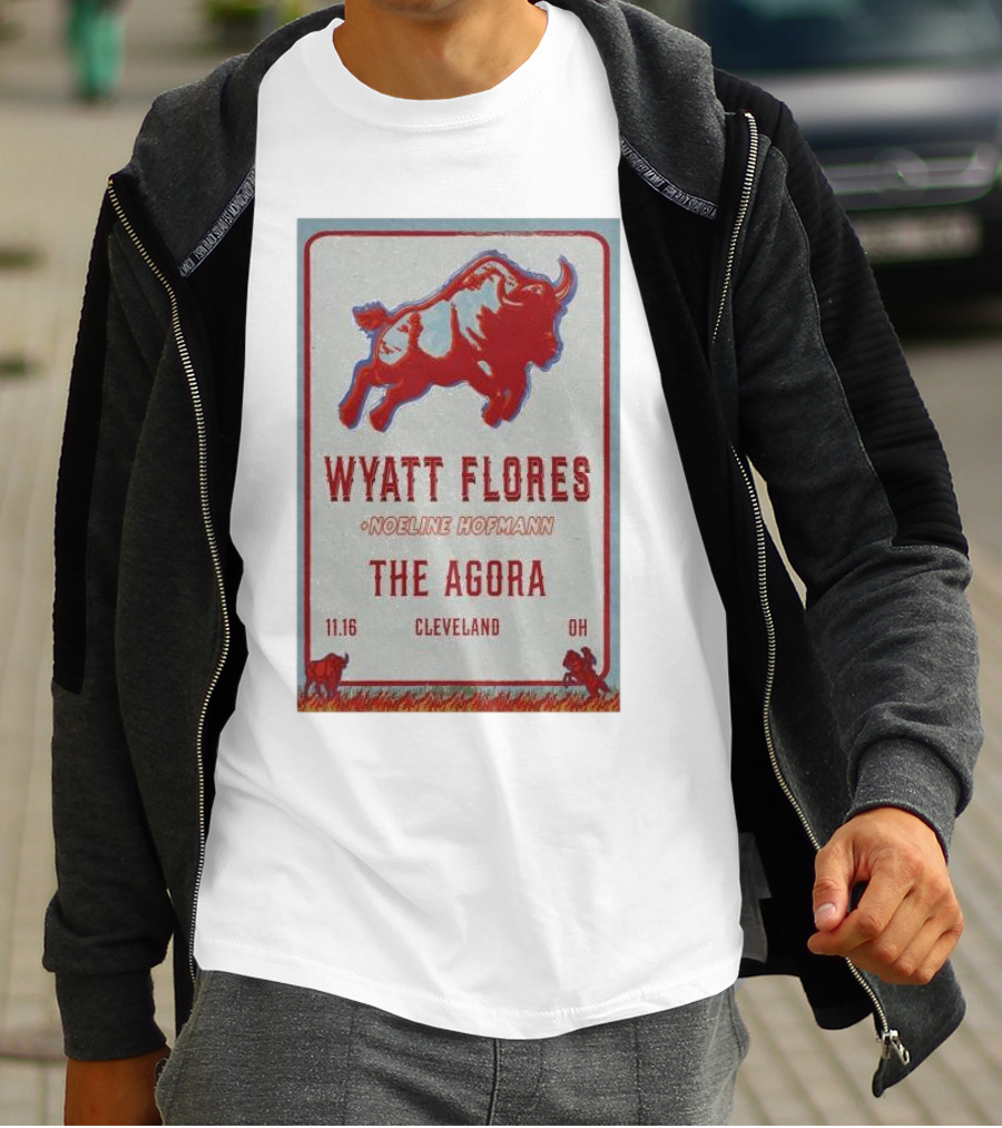 Wyatt Flores And Noeline Hofmann Live At The Agora Cleveland OH November 16 T-Shirt
