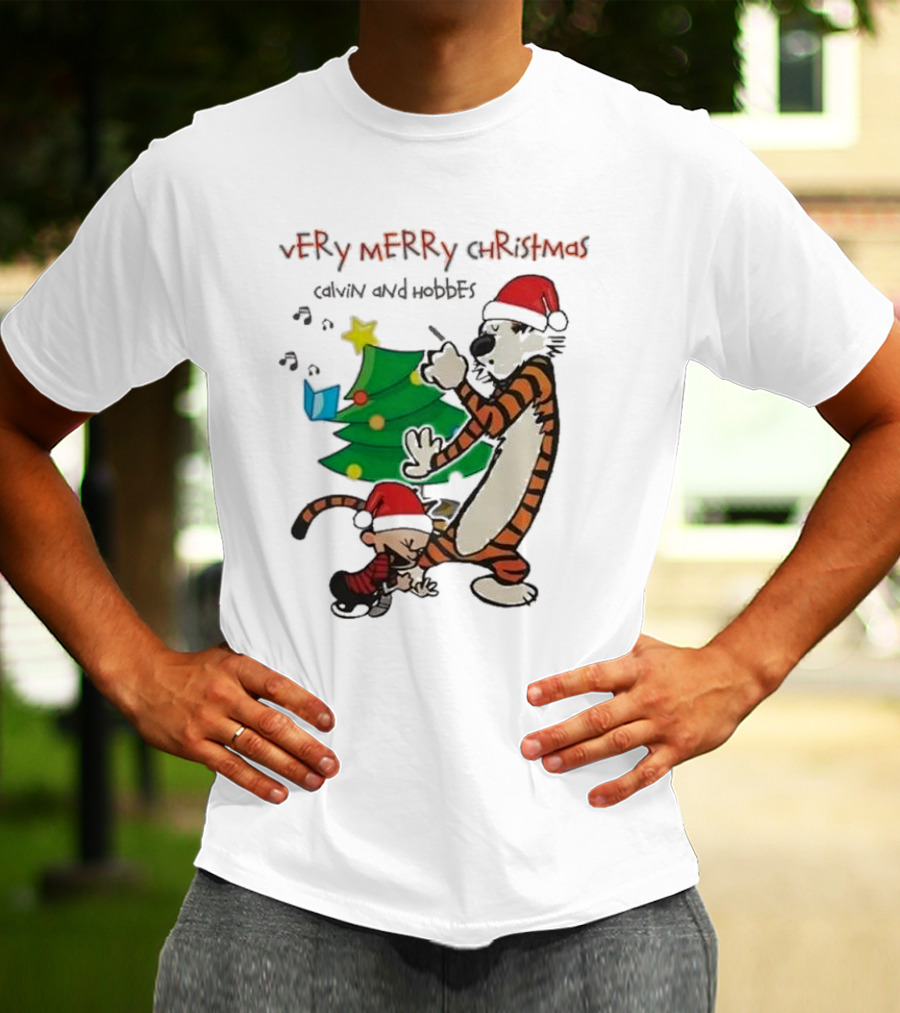 VErY MERRY ChrIStmAS Calvin And Hobbes Santa Hats Christmas Tree Dance T-Shirt