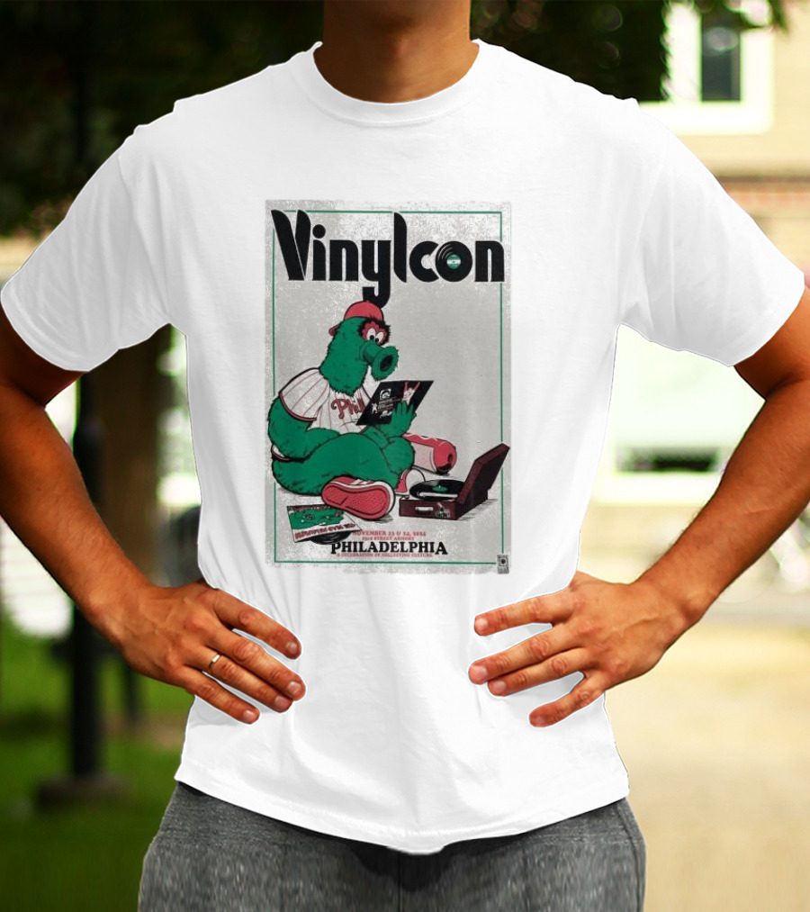 Vinylcon Philadelphia Phillies Mascot At 23rd St Armory Listening On Turntable T-Shirt