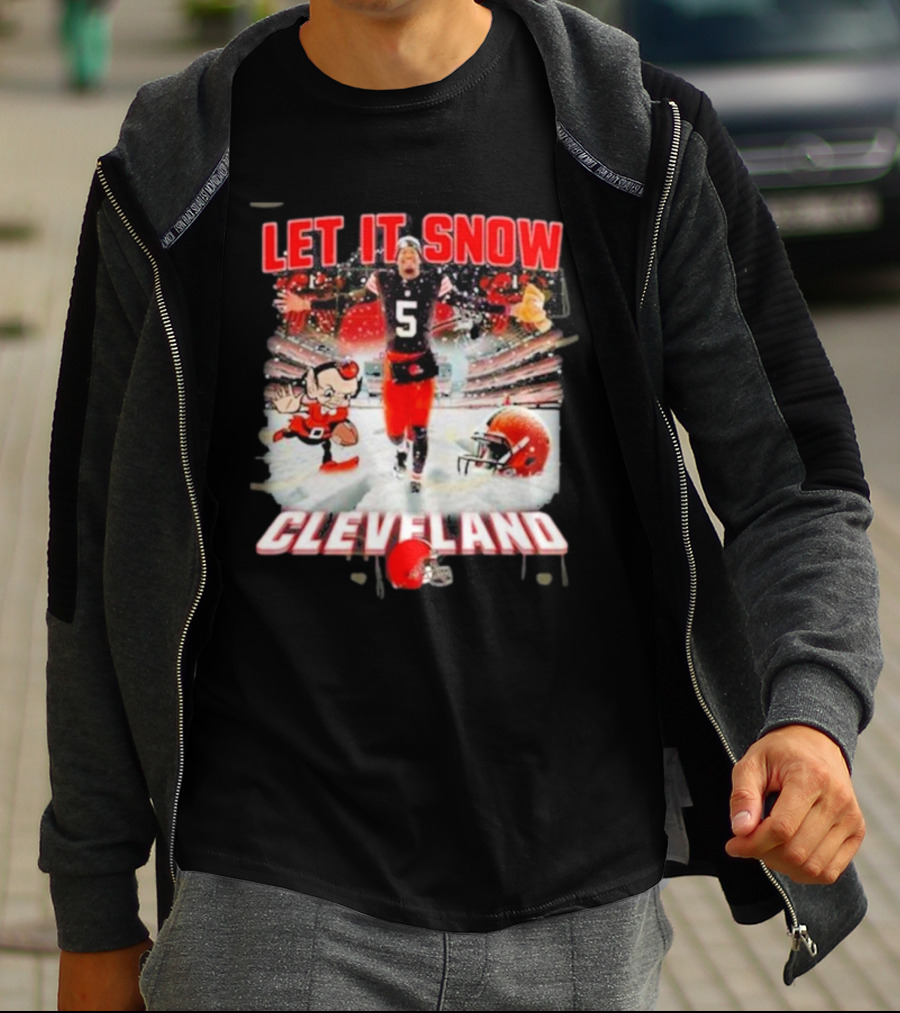 LET IT SNOW CLEVELAND BROWNS FOOTBALL HELMET T-Shirt