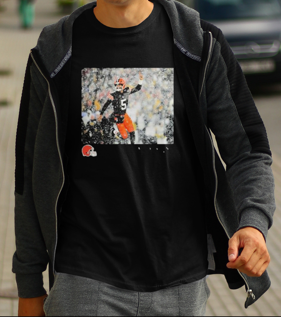 Cleveland Browns Jameis Winston NFL Week 12 Snow Game Action T-Shirt