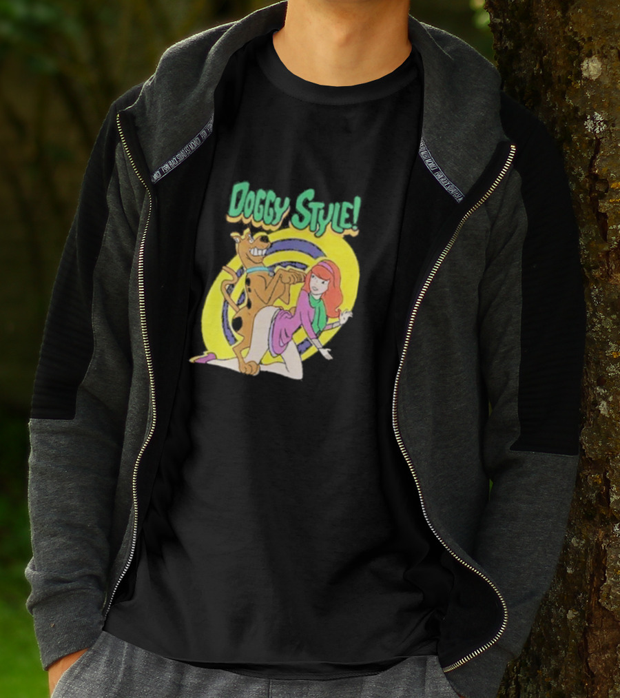 Scooby-Doo Doggy Style Daphne T-Shirt