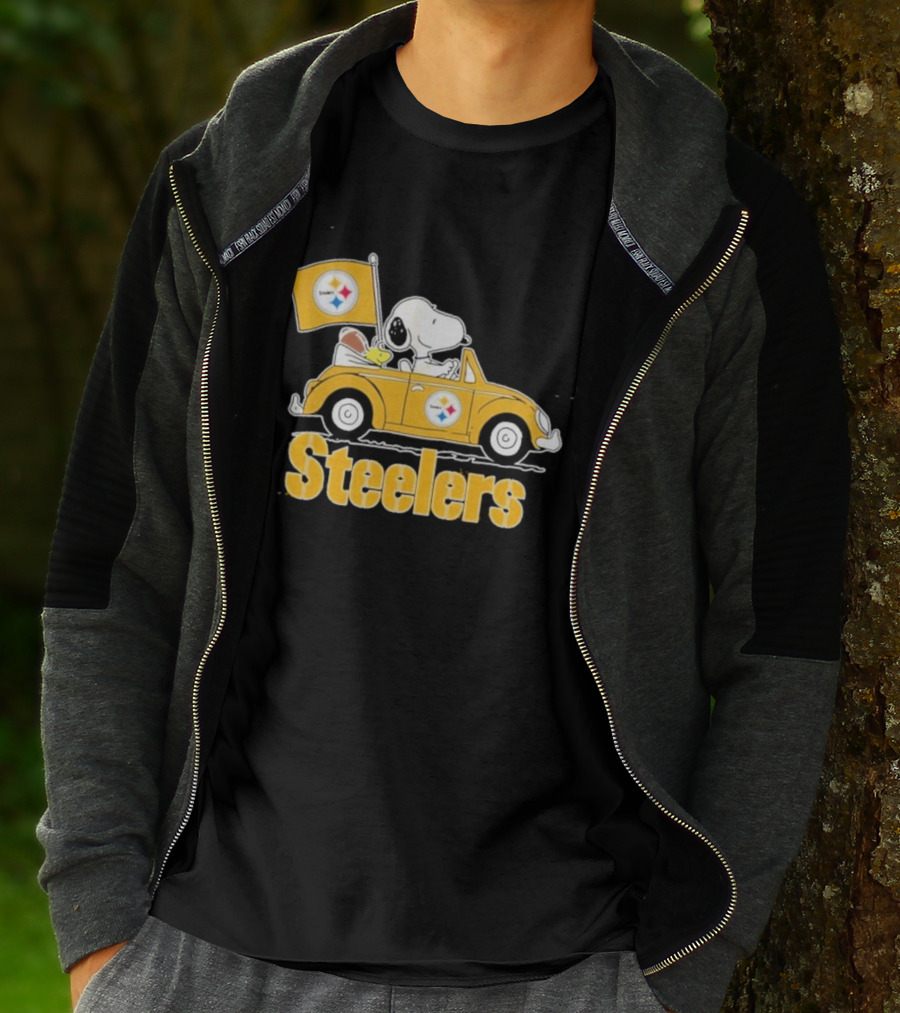 Pittsburgh Steelers Snoopy Driving Car With Flag T-Shirt