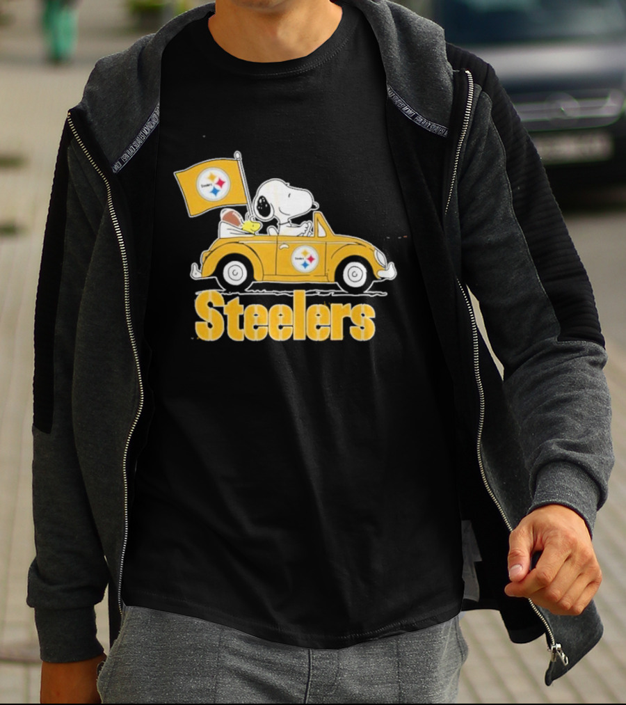 Pittsburgh Steelers Snoopy Driving Car With Flag T-Shirt