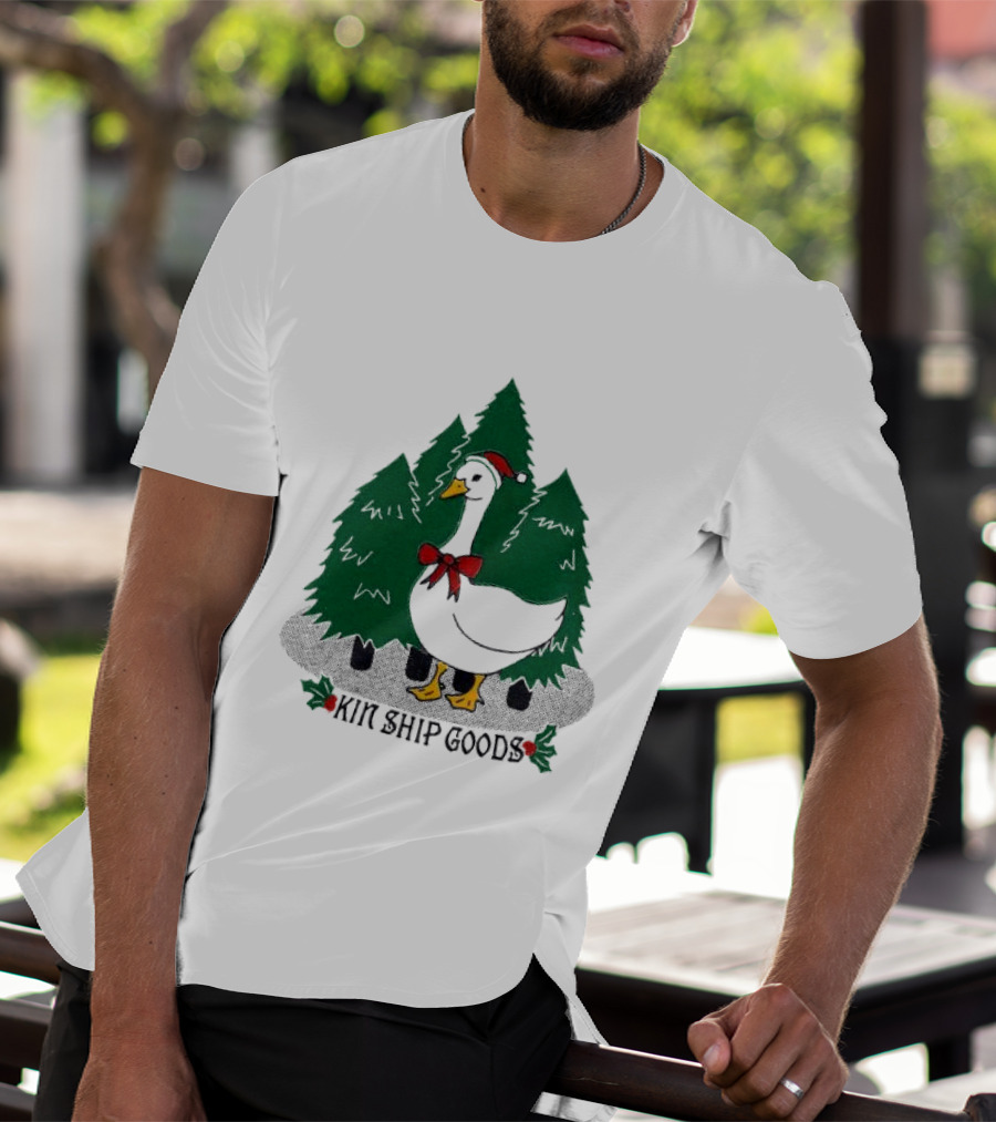 Kin Ship Goods Santa Claus Duck Christmas Trees Merry Christmas T-Shirt