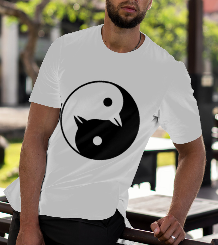 Yin Yang Penguins Pinguini Tattici Nucleari T-Shirt