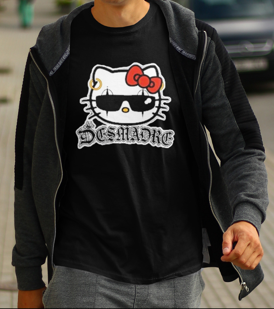 Desmadre Hello Kitty With Sunglasses And Gold Earring T-Shirt
