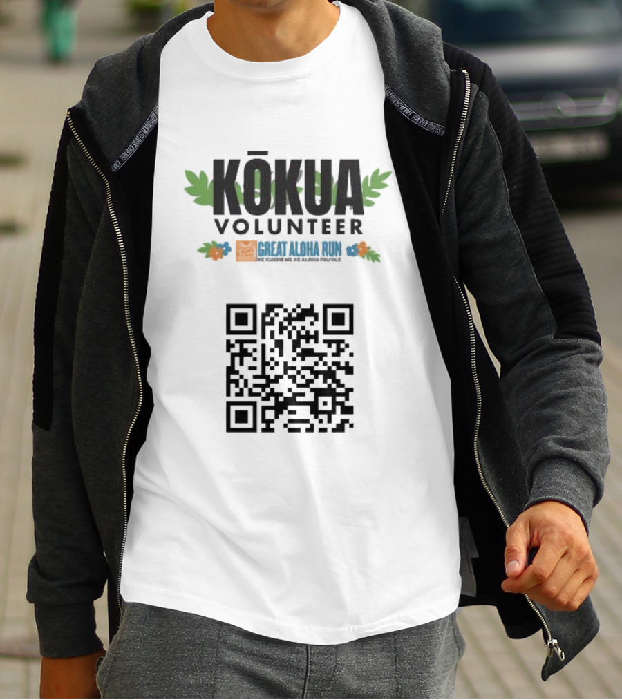 Kokua Volunteer Great Aloha Run Ke Kukinii Me Ke Aloha Pau Ole QR Code T-Shirt