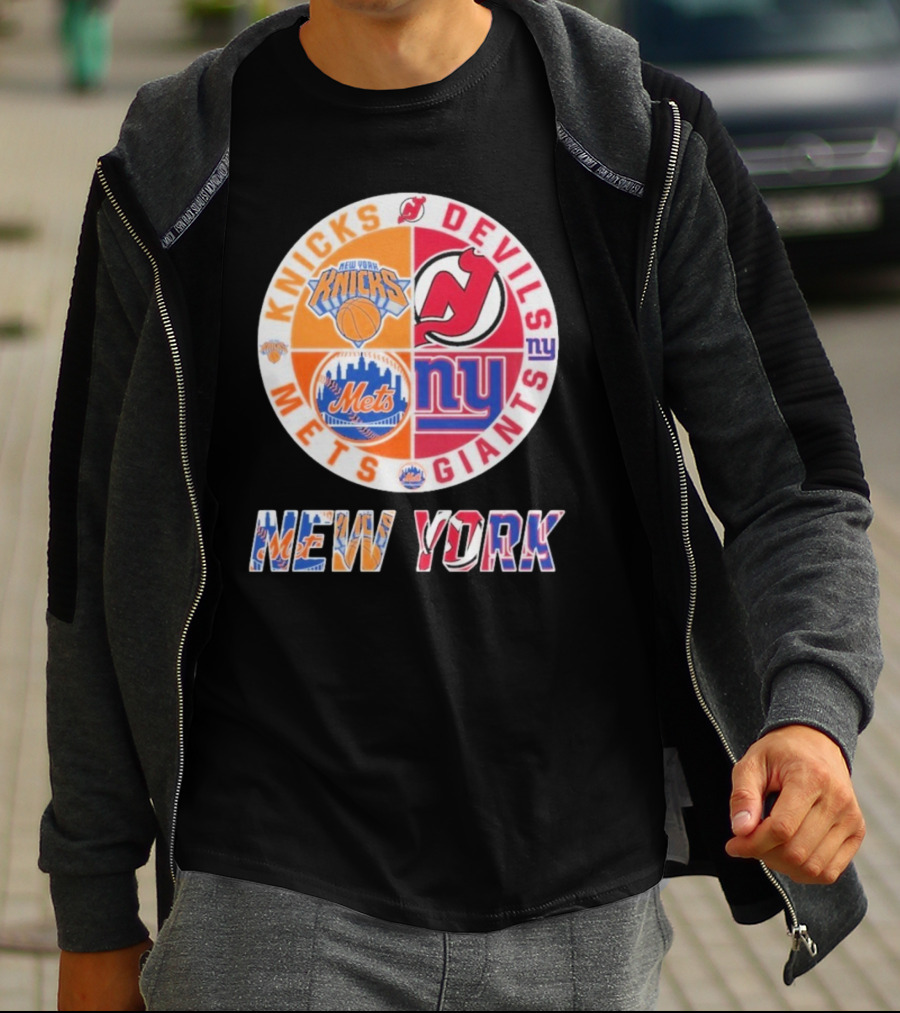 New York Knicks Mets Giants New Jersey Devils Basketball Baseball Football Hockey T-Shirt