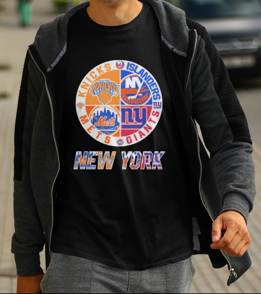 New York Knicks Mets Giants Islanders Logos Circle NYC Sports Teams T-Shirt