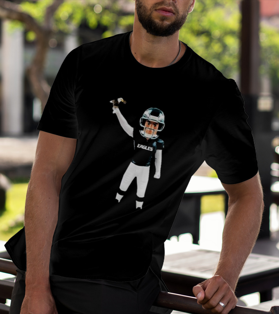 Eagles Bobblehead Football Player Holding Miniature Golf Club T-Shirt