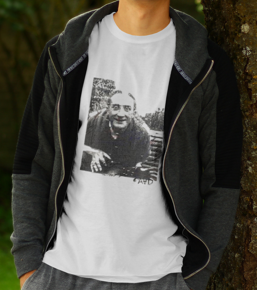 Duchamp Portrait AVID Text Compilation T-Shirt