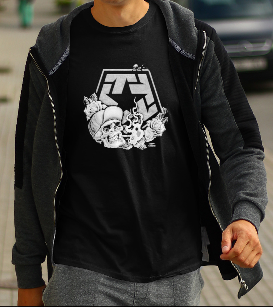 Tribal Gear Chuey Smoke Skull With Smoke And Roses T-Shirt