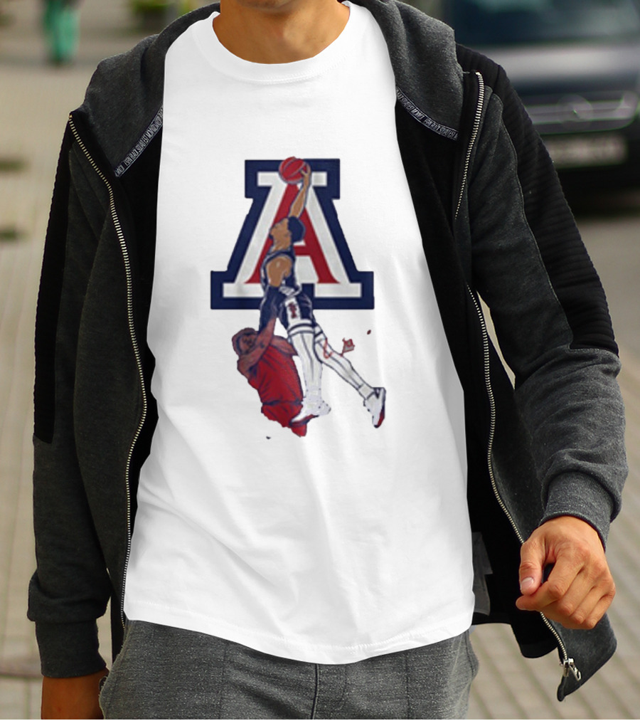 Arizona Basketball Caleb Love Dunking Over Defender T-Shirt