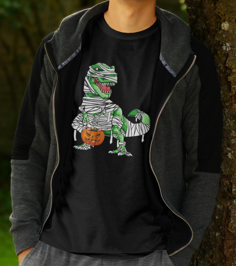 Halloween Pumpkin Mummy Dinosaur With Candy Bucket T-Shirt