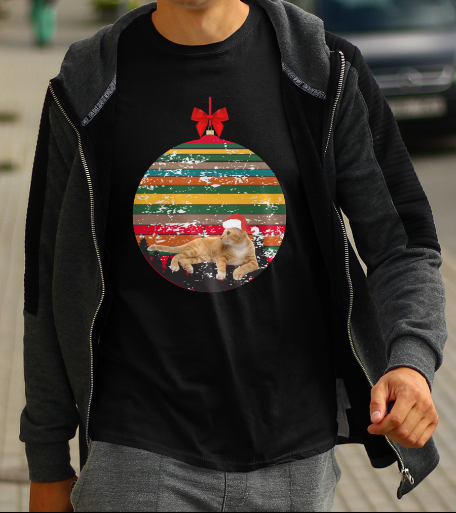 Christmas Vintagetees Cat In Santa Hat On Retro Striped Christmas T-Shirt