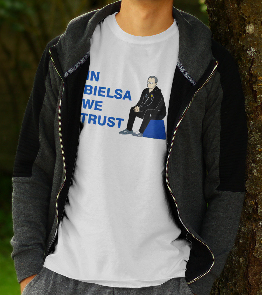 IN BIELSA WE TRUST Sitting Coach Iconic Football Manager T-Shirt
