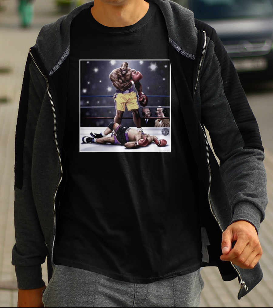Shaquille O Neal And Chuck Boxing Match With Commentators T-Shirt