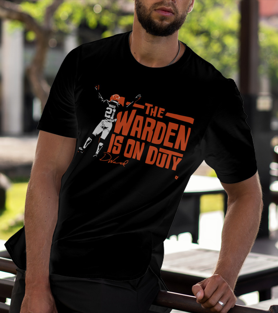 The Warden Denzel Ward Is On Duty 21 Signature Football T-Shirt