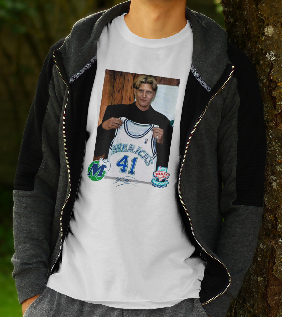 Dirk Nowitzki Mavericks NBA Draft Vancouver June 24 1998 T-Shirt