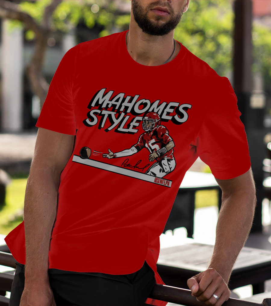 MAHOMES STYLE NFLPA Football Quarterback Signature T-Shirt