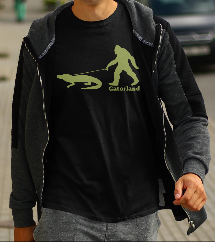 Cvpayne Bigfoot Walking Alligator Gatorland T-Shirt